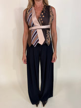 Load image into Gallery viewer, Gilet Cravatte | PIU VARIANTI.