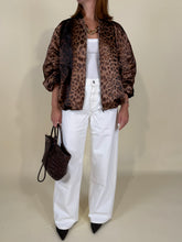 Carica l'immagine nel visualizzatore di Gallery, Bomber Leo