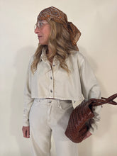 Carica l'immagine nel visualizzatore di Gallery, Camicia Amber | Desert Wash | Crop Denim