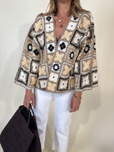 Load image into Gallery viewer, Cardigan Uncinetto | Nocciola