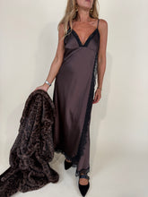 Carica l'immagine nel visualizzatore di Gallery, Abito Ebano | Sottoveste