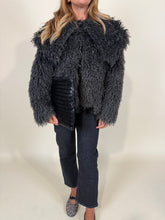 Carica l'immagine nel visualizzatore di Gallery, Pelliccia Fumo