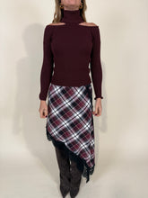 Carica l'immagine nel visualizzatore di Gallery, Gonna ceck rosso I con pizzo