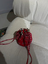 Carica l'immagine nel visualizzatore di Gallery, Pochette double-face bandana