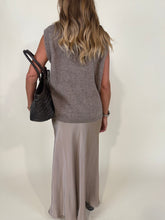 Carica l'immagine nel visualizzatore di Gallery, Gonna Satin | Più colori