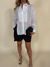 Load image into Gallery viewer, Camicia con plastron paillettes | White | 100% cotone