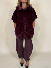 Carica l'immagine nel visualizzatore di Gallery, Cappa Anastasia | Burgundy
