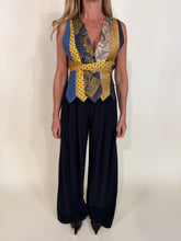 Load image into Gallery viewer, Gilet Cravatte | PIU VARIANTI.