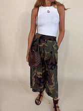 Carica l'immagine nel visualizzatore di Gallery, Pantalone camouflage I palazzo