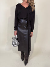 Carica l'immagine nel visualizzatore di Gallery, Longuette Svasata | Ecopelle I più colori