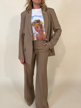 Carica l'immagine nel visualizzatore di Gallery, T-shirt Golden Hour | 100% cotone