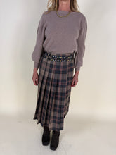 Load image into Gallery viewer, Gonnellone British | Check