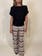 Load image into Gallery viewer, T-shirt V Schiena | Viscosa | Più colori.
