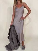 Carica l'immagine nel visualizzatore di Gallery, Abito lingerie in raso I Più colori