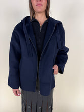 Load image into Gallery viewer, Cappotto con zip blu notte | 50% lana