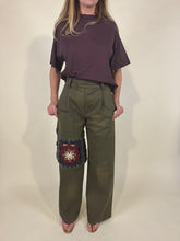 Carica l'immagine nel visualizzatore di Gallery, Pantalone Green Crochet