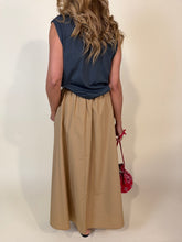 Carica l'immagine nel visualizzatore di Gallery, T-shirt Top Saint Tropez.