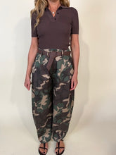 Carica l'immagine nel visualizzatore di Gallery, Pantalone Soldier | Camouflage | Cotone e Lyocell.