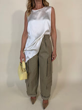 Carica l'immagine nel visualizzatore di Gallery, Top Satin | Asimmetrico