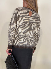 Carica l'immagine nel visualizzatore di Gallery, Maglia in fantasia zebrata I moro