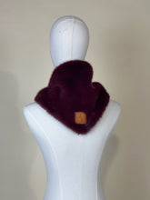 Carica l'immagine nel visualizzatore di Gallery, Sciarpa Bandana Ecopelliccia