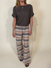 Load image into Gallery viewer, T-shirt V Schiena | Viscosa | Più colori.