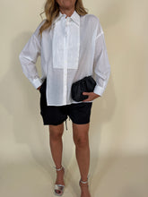 Load image into Gallery viewer, Camicia con plastron paillettes | White | 100% cotone