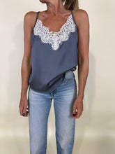 Carica l'immagine nel visualizzatore di Gallery, Top Perla | Pizzo