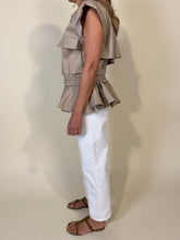 Load image into Gallery viewer, Gilet Butter & Camel.