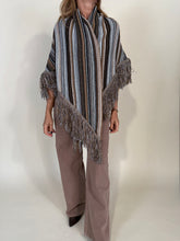 Carica l'immagine nel visualizzatore di Gallery, Scialle Ada | Lana | Multicolor