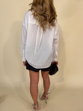 Load image into Gallery viewer, Camicia con plastron paillettes | White | 100% cotone