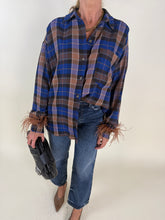Load image into Gallery viewer, Camicia con piuma polso | Quadri blu