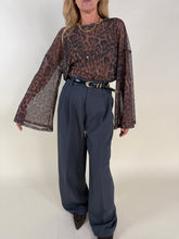 Load image into Gallery viewer, Maglia velata Leo | Manica a campana