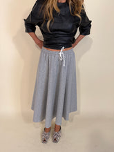 Carica l'immagine nel visualizzatore di Gallery, Gonna Grey | Felpata