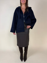 Carica l'immagine nel visualizzatore di Gallery, Cappotto con zip blu notte | 50% lana