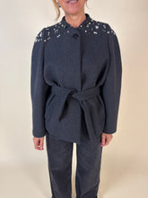 Carica l'immagine nel visualizzatore di Gallery, Cappotto corto con cristalli | Wool