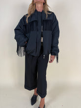 Carica l'immagine nel visualizzatore di Gallery, Bomber frangia nero | Oversize