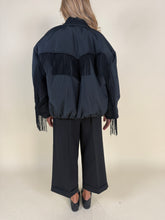 Carica l'immagine nel visualizzatore di Gallery, Bomber frangia nero | Oversize
