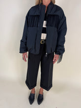 Carica l'immagine nel visualizzatore di Gallery, Bomber frangia nero | Oversize