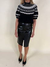 Load image into Gallery viewer, Maglia montana nera | Mezza manica