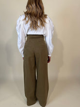 Carica l'immagine nel visualizzatore di Gallery, Camicia Milk | Viscosa