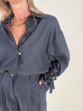 Load image into Gallery viewer, Camicia asphalt | Grigio scuro | Con spallina | Set coordinato