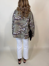 Carica l'immagine nel visualizzatore di Gallery, Bomber Camouflage | Maxi camicia Cotone