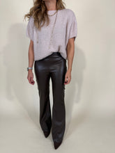 Carica l'immagine nel visualizzatore di Gallery, Pantalone Zampetta | Ecopelle | Più colori