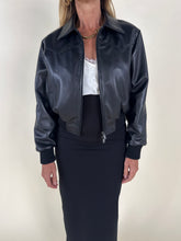Load image into Gallery viewer, Bomber corto in VERA PELLE | Dark Black