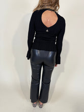 Load image into Gallery viewer, Maglia Lupetto | Volant | Lana Merino | Akep