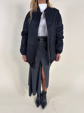 Carica l'immagine nel visualizzatore di Gallery, Bomber over BLACK I cerniera oro