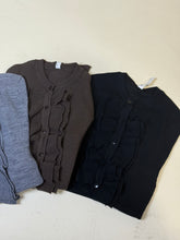 Carica l'immagine nel visualizzatore di Gallery, Cardigan Volant | Più colori | 50% lana