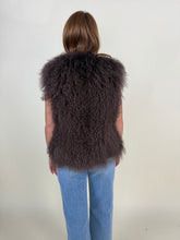 Load image into Gallery viewer, Gilet in Mongolia I produzione Artigianale Made in Italy I PRE ORDINE
