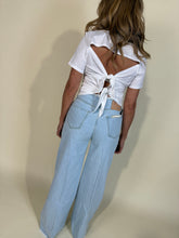 Carica l'immagine nel visualizzatore di Gallery, T-shirt con Nodo | Più colori